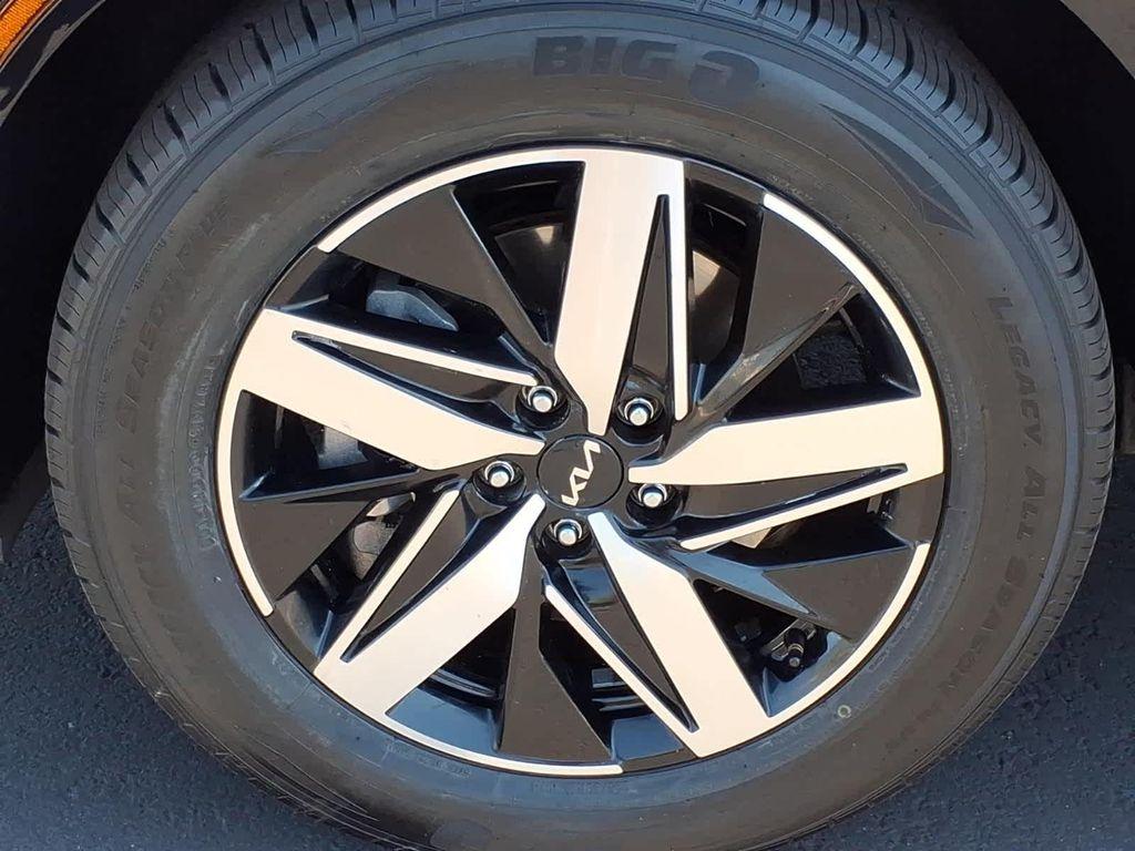 used 2023 Kia Sorento car, priced at $27,900