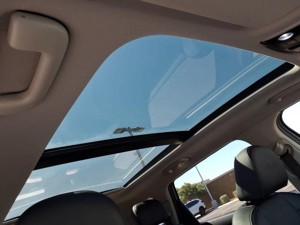 used 2023 Kia Sorento car, priced at $27,900