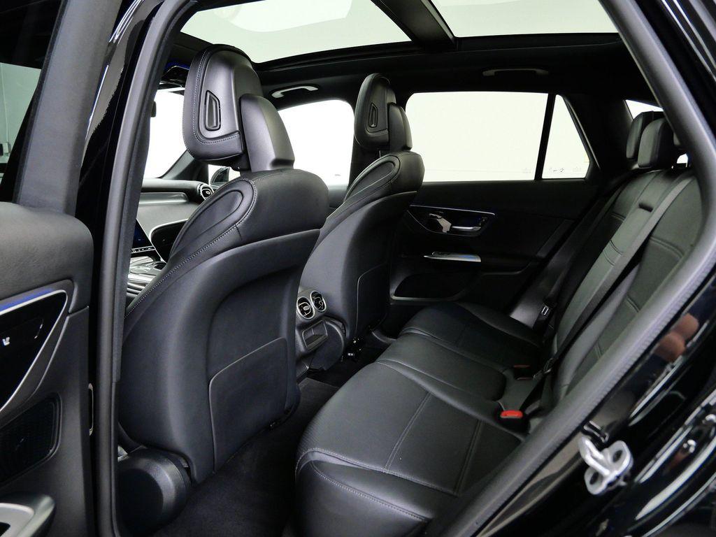 Mercedes-Benz GLC view 16