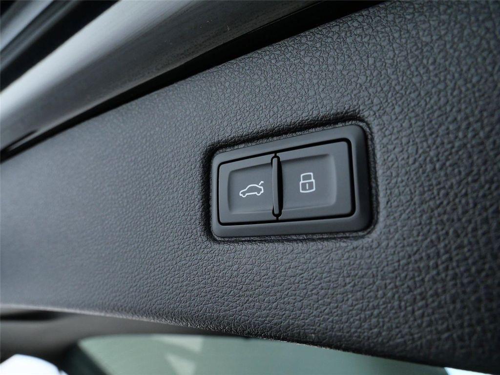 used 2025 Audi Q7 car, priced at $57,998