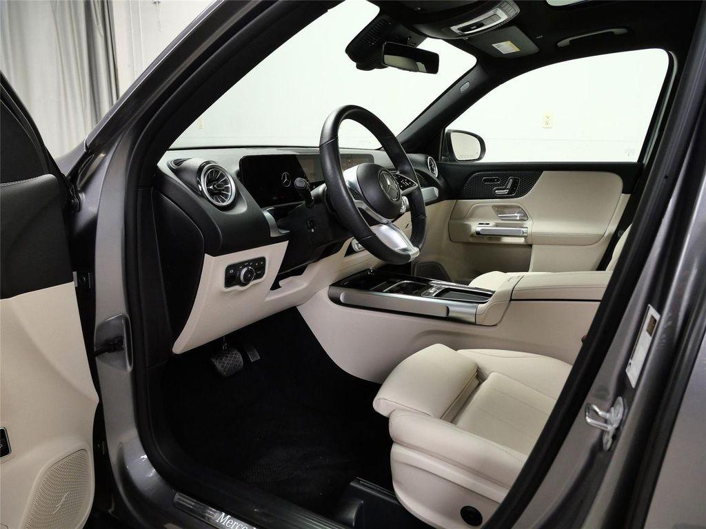 used 2025 Mercedes-Benz GLB 250 car, priced at $44,374