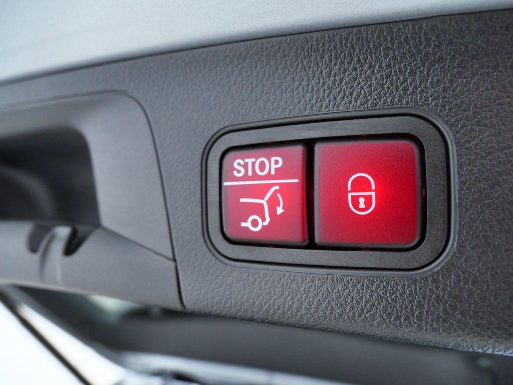 used 2025 Mercedes-Benz GLA 250 car, priced at $38,094