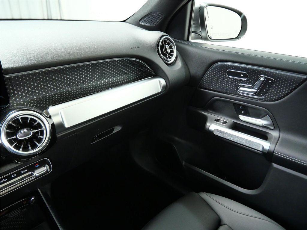 new 2026 Mercedes-Benz GLB 250 car, priced at $53,740