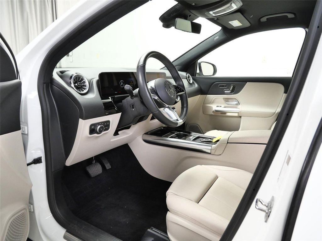 used 2025 Mercedes-Benz GLA 250 car, priced at $37,655