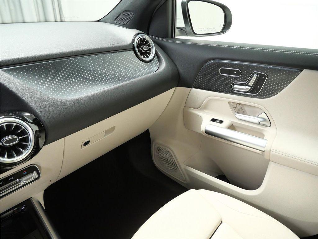 used 2025 Mercedes-Benz GLA 250 car, priced at $37,655