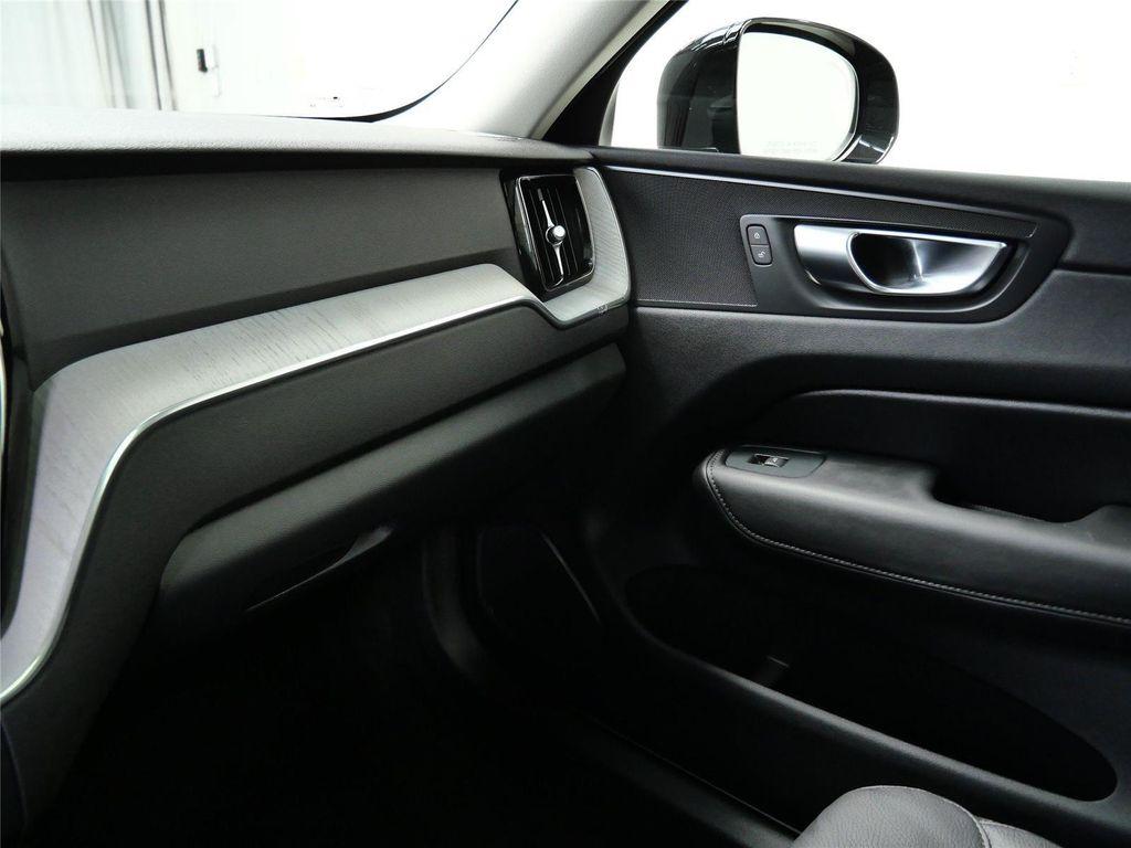 used 2025 Volvo XC60 car, priced at $37,995