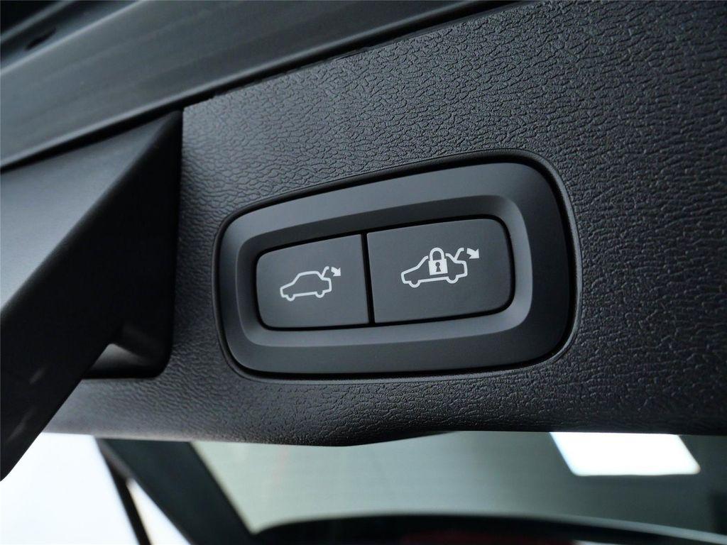 used 2025 Volvo XC60 car, priced at $37,995