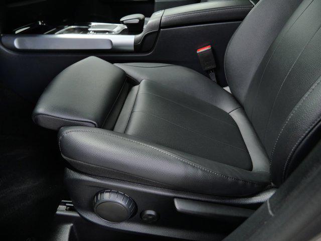 used 2022 Mercedes-Benz GLB 250 car, priced at $25,999