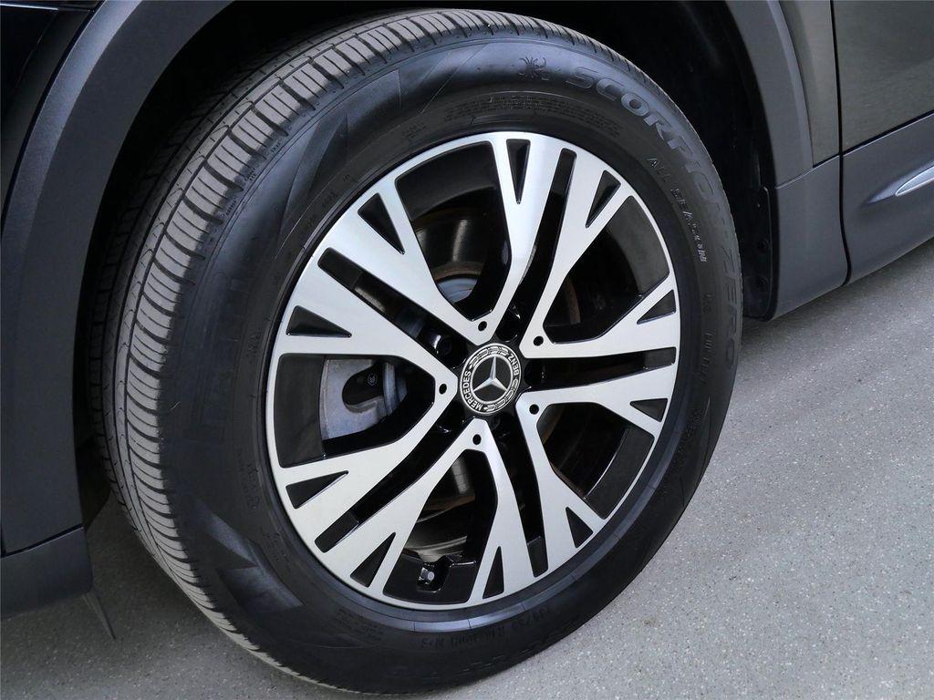 used 2025 Mercedes-Benz GLB 250 car, priced at $38,952