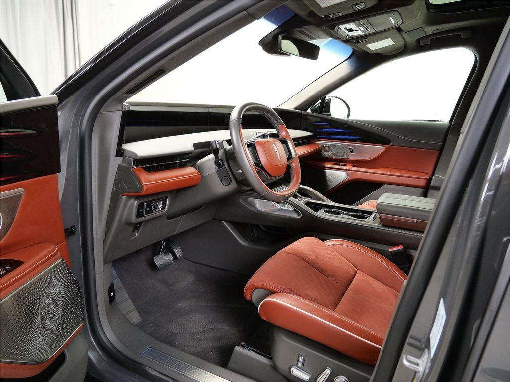 used 2024 Lincoln Nautilus car, priced at $59,998