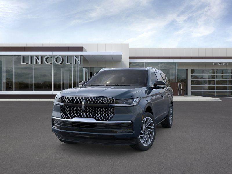 new 2025 Lincoln Navigator car, priced at $103,335