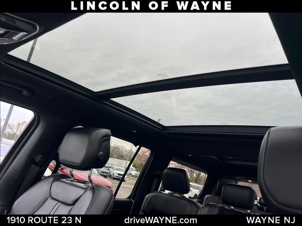 used 2023 Jeep Wagoneer car, priced at $43,993