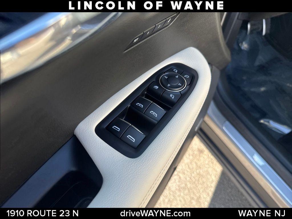 used 2023 Cadillac XT6 car, priced at $37,899