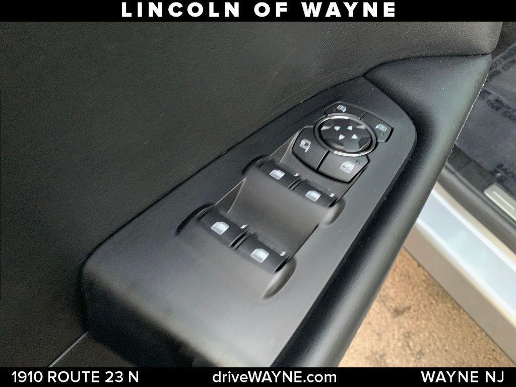 used 2022 Lincoln Nautilus car, priced at $31,844