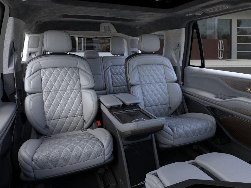 new 2026 Lincoln Navigator car, priced at $128,675