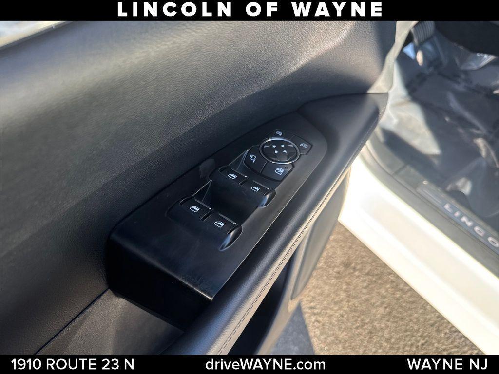 used 2021 Lincoln Nautilus car, priced at $27,640