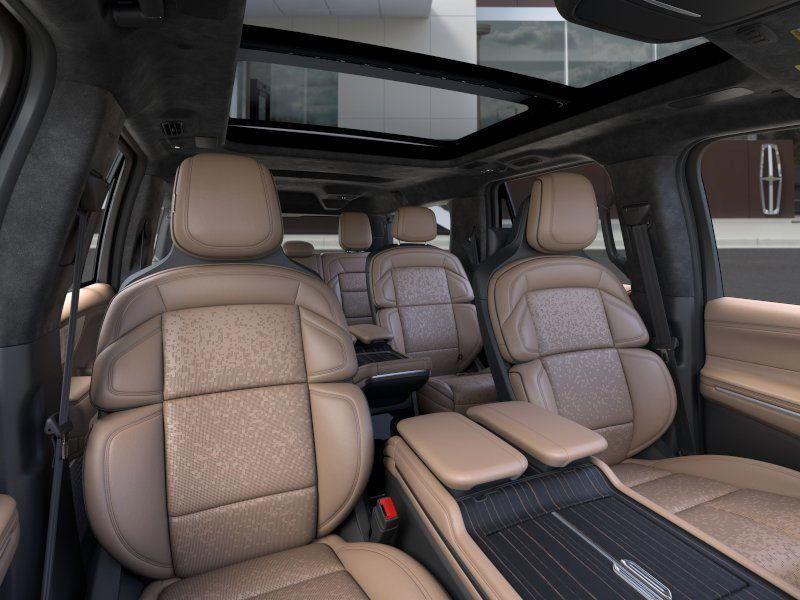 new 2025 Lincoln Navigator L car, priced at $123,585