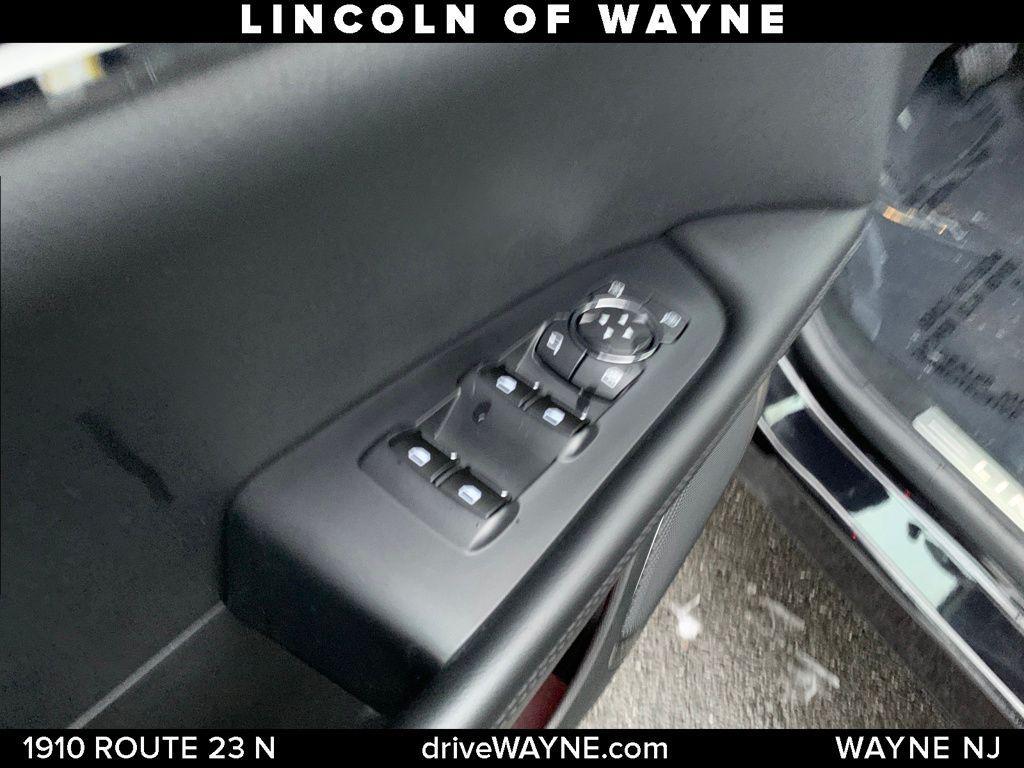 used 2022 Lincoln Nautilus car, priced at $32,504