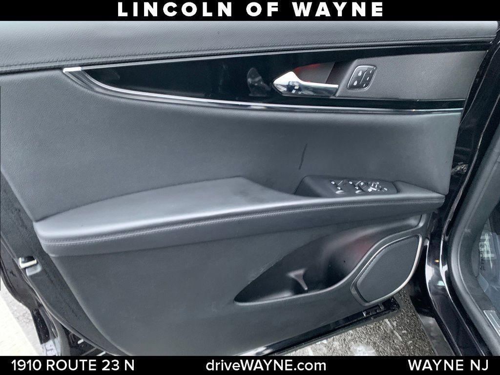 used 2022 Lincoln Nautilus car, priced at $32,504