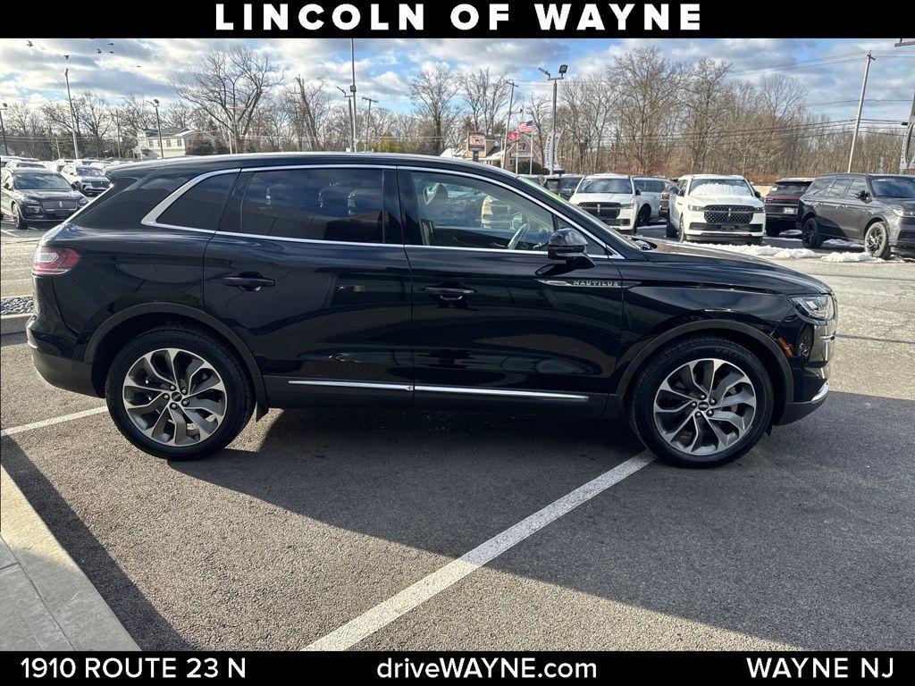 used 2022 Lincoln Nautilus car, priced at $32,618