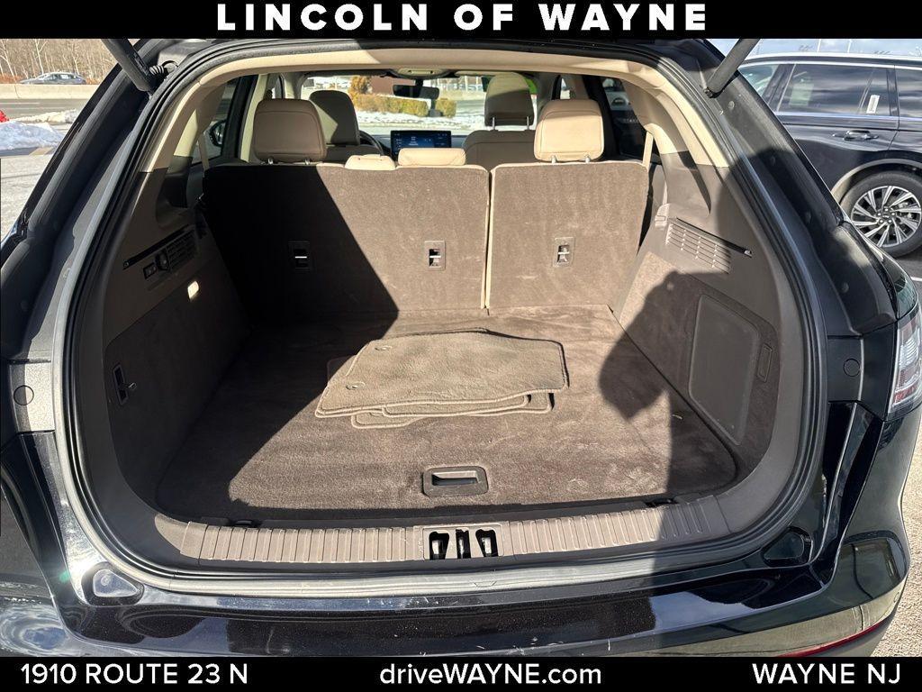 used 2022 Lincoln Nautilus car, priced at $32,618