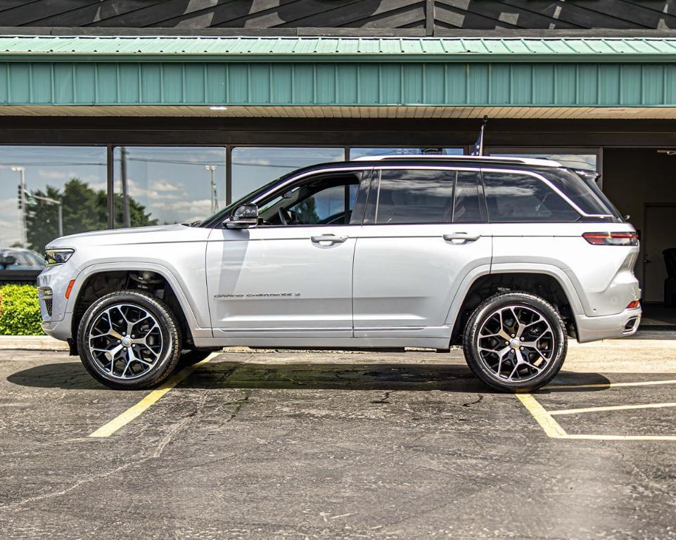 used 2022 Jeep Grand Cherokee car, priced at $39,496