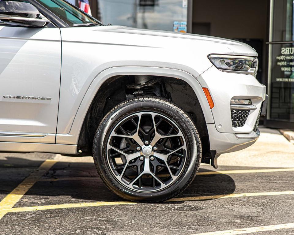 used 2022 Jeep Grand Cherokee car, priced at $39,496