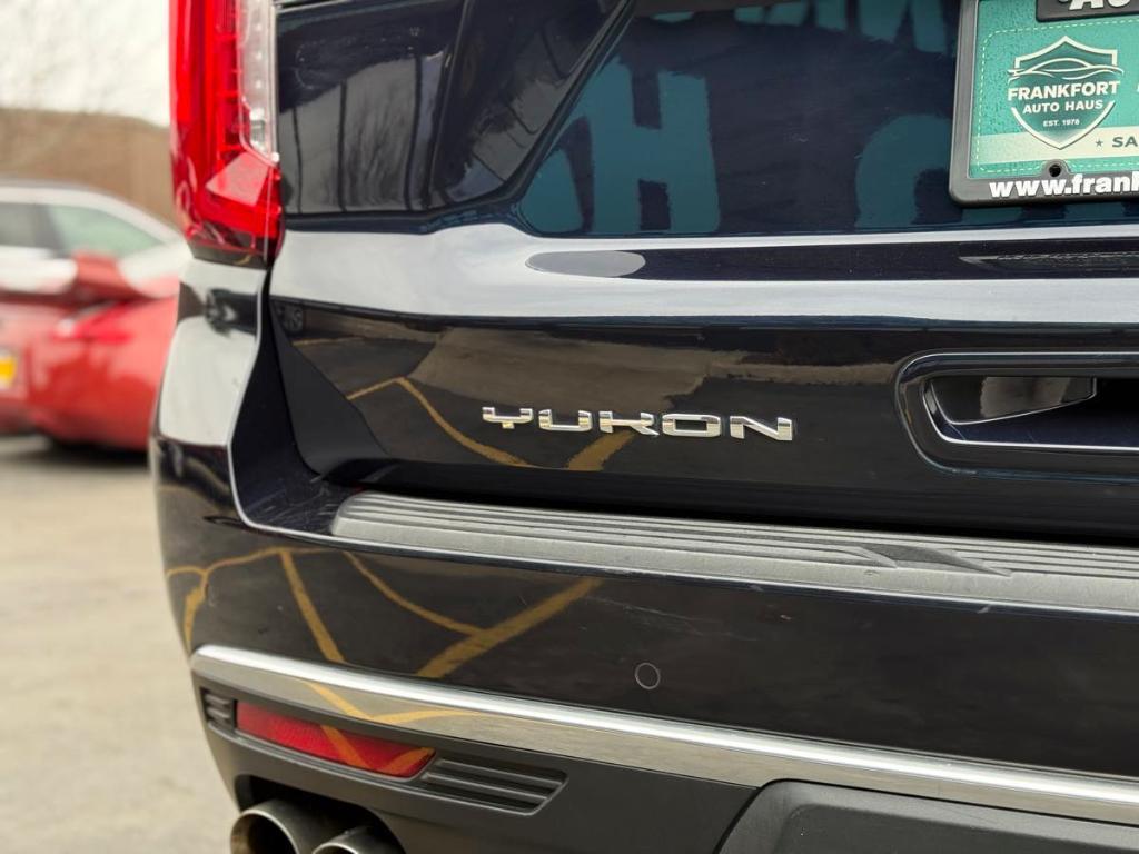 used 2021 GMC Yukon XL car, priced at $39,995