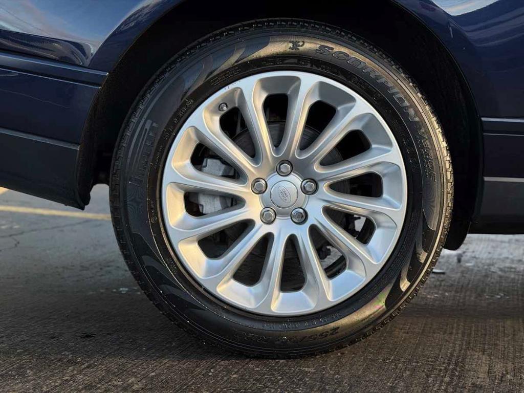 used 2018 Land Rover Range Rover car, priced at $24,399