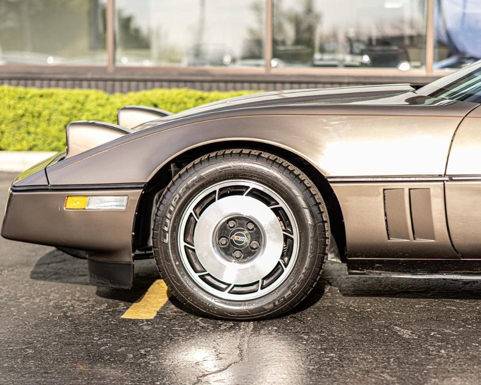 used 1985 Chevrolet Corvette car, priced at $15,500