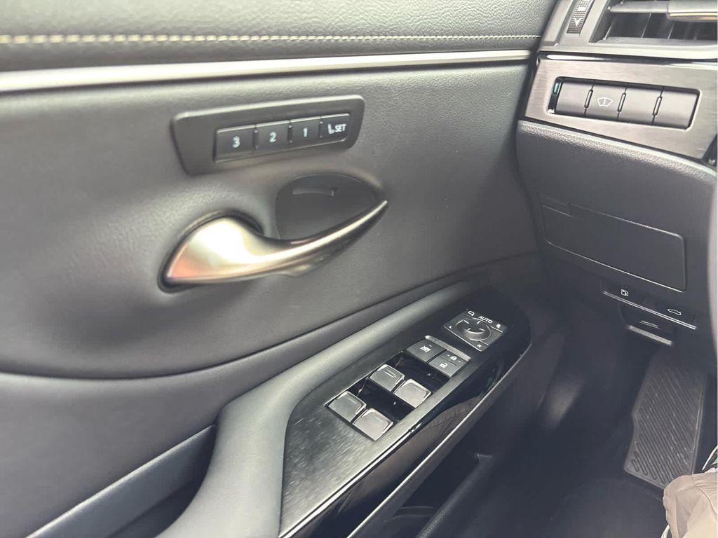 used 2025 Lexus ES 350 car, priced at $46,286