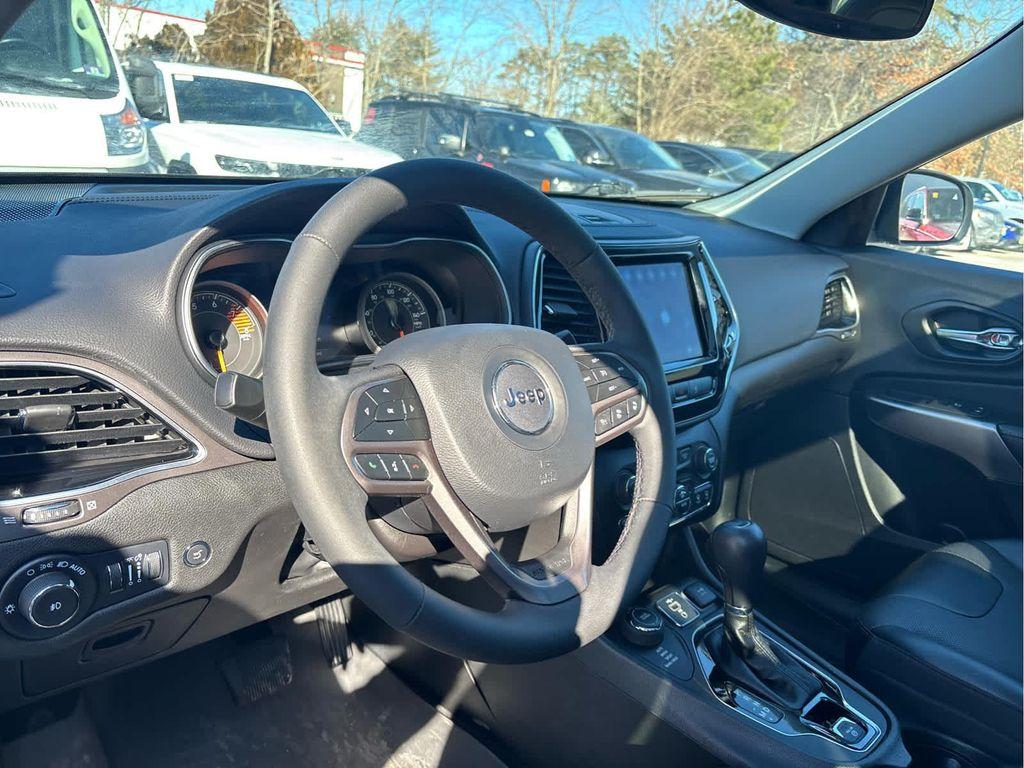 used 2022 Jeep Cherokee car, priced at $22,667