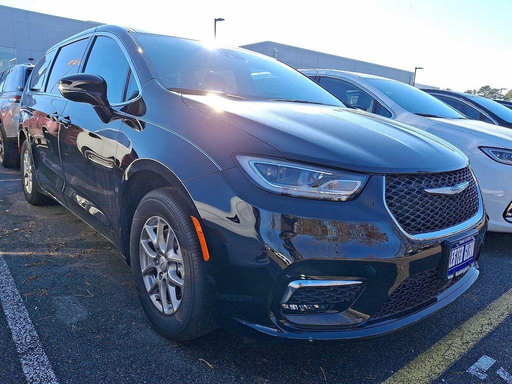 new 2026 Chrysler Pacifica car, priced at $46,635