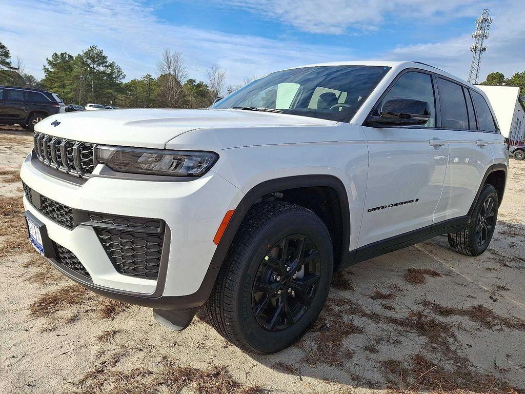 new 2026 Jeep Grand Cherokee car, priced at $47,930