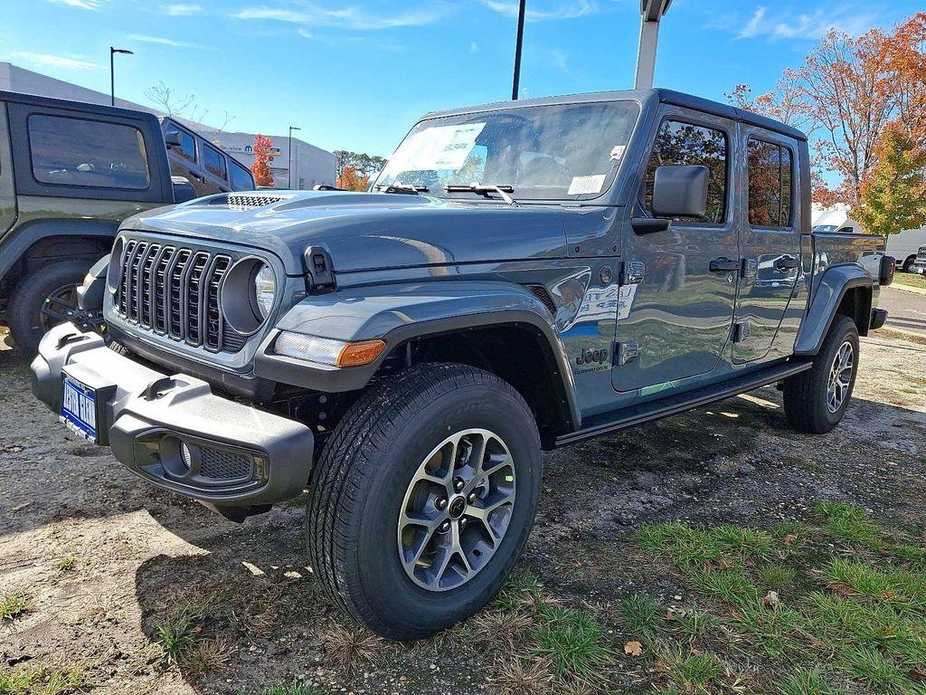 new 2026 Jeep Gladiator car, priced at $55,560