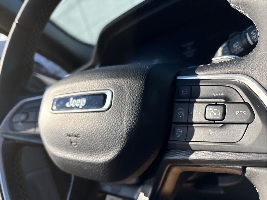 used 2024 Jeep Grand Cherokee car, priced at $32,937