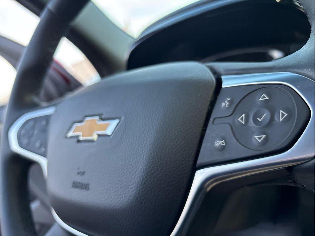 used 2023 Chevrolet Traverse car, priced at $29,321