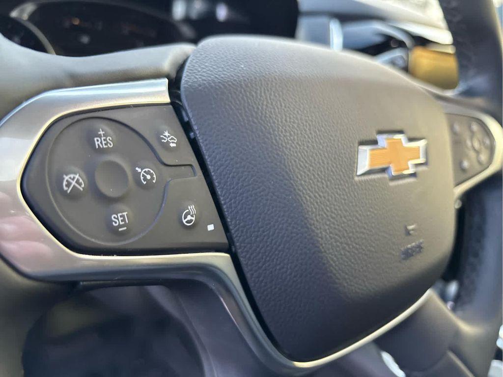 used 2023 Chevrolet Traverse car, priced at $29,321