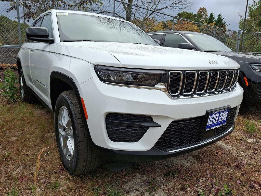 new 2025 Jeep Grand Cherokee car, priced at $43,575