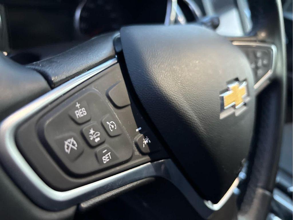 used 2023 Chevrolet Equinox car, priced at $21,910