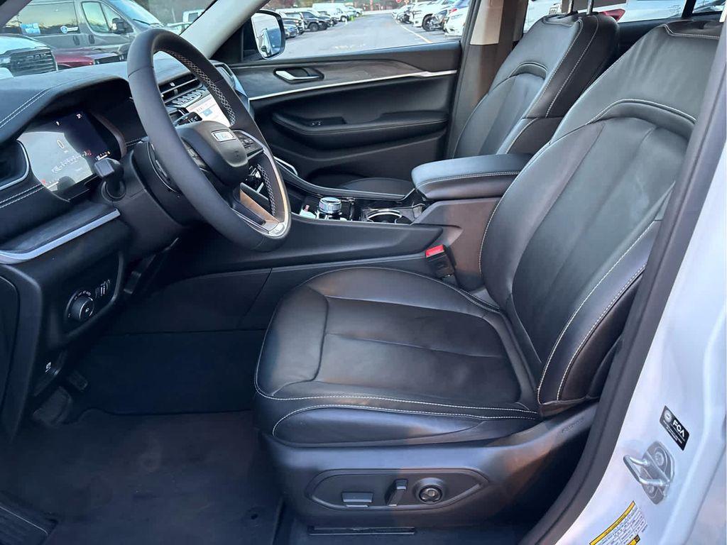 used 2023 Jeep Grand Cherokee car, priced at $32,142