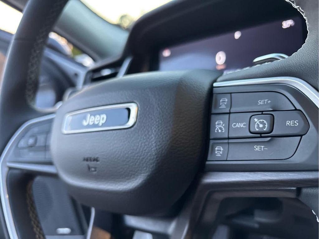 used 2023 Jeep Grand Cherokee car, priced at $32,142