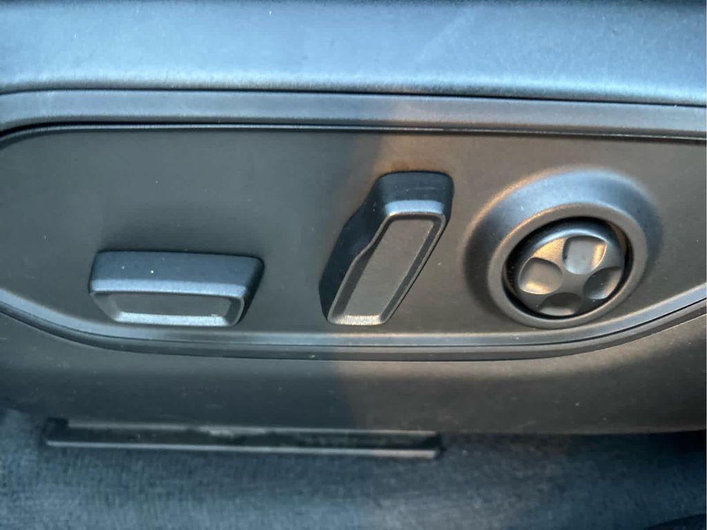 used 2023 Jeep Grand Cherokee car, priced at $32,142