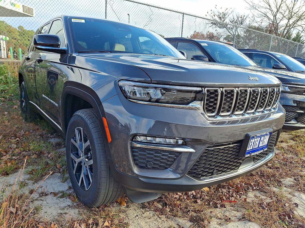 new 2025 Jeep Grand Cherokee car, priced at $52,435