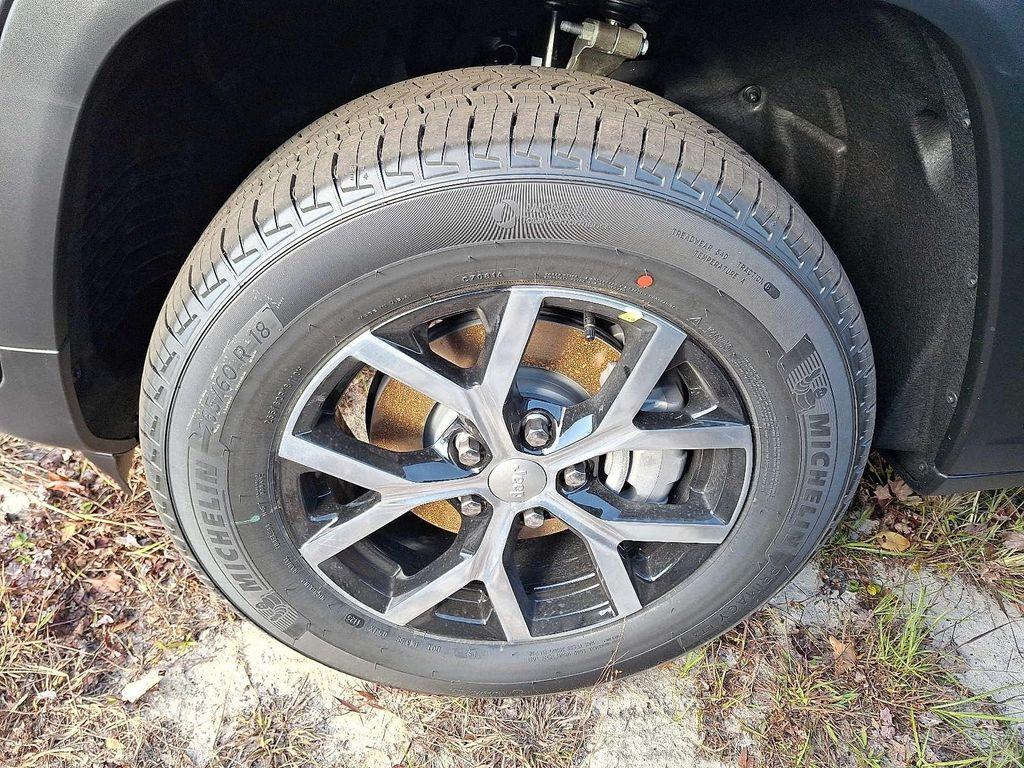 new 2025 Jeep Grand Cherokee car, priced at $52,935