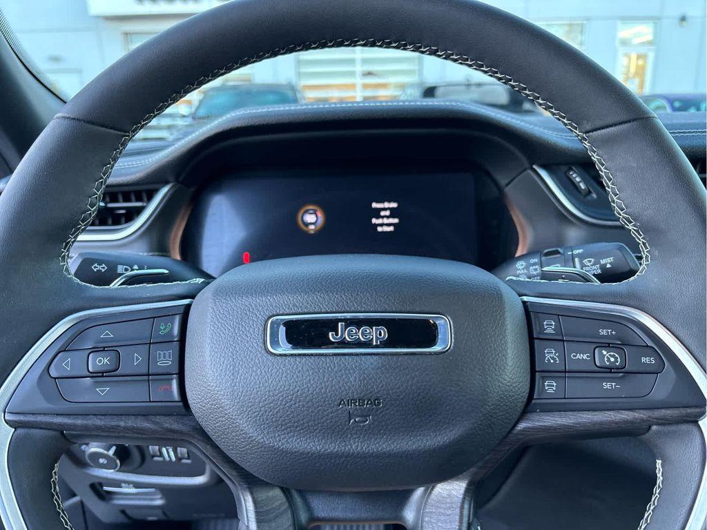 used 2024 Jeep Grand Cherokee car, priced at $36,937