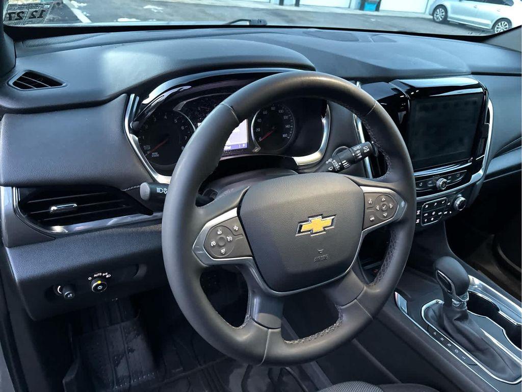 used 2023 Chevrolet Traverse car, priced at $26,309