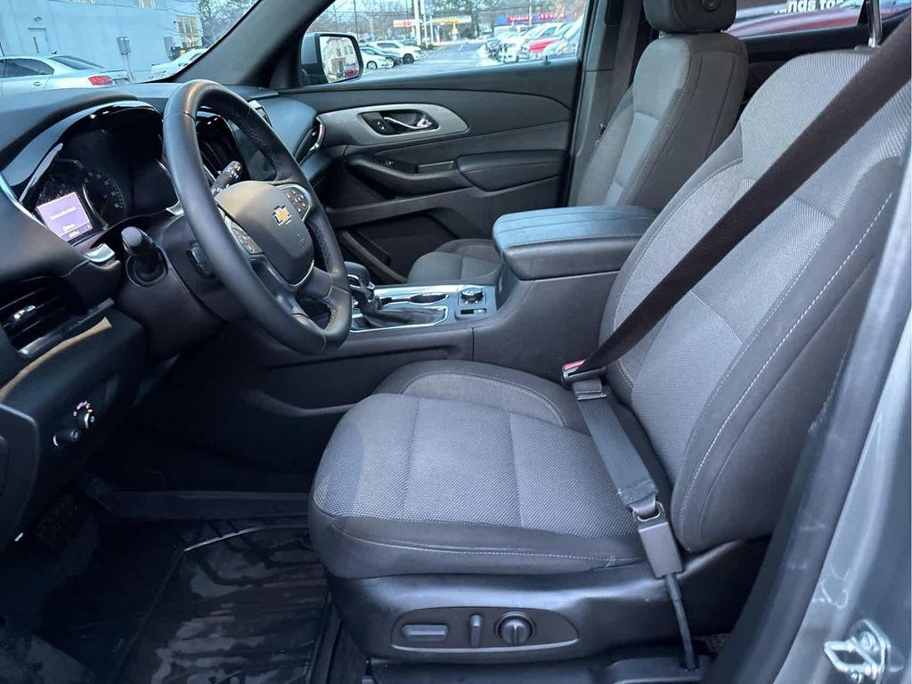used 2023 Chevrolet Traverse car, priced at $26,309