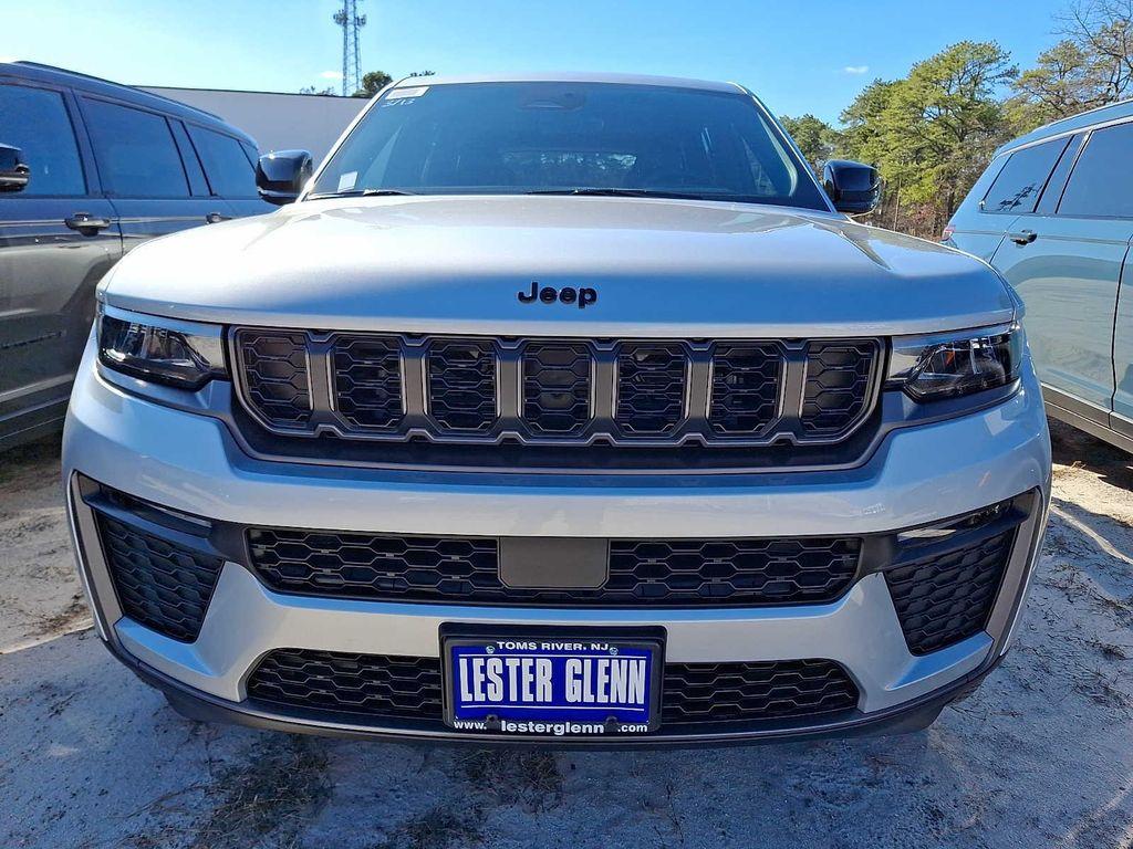 new 2026 Jeep Grand Cherokee car, priced at $51,525