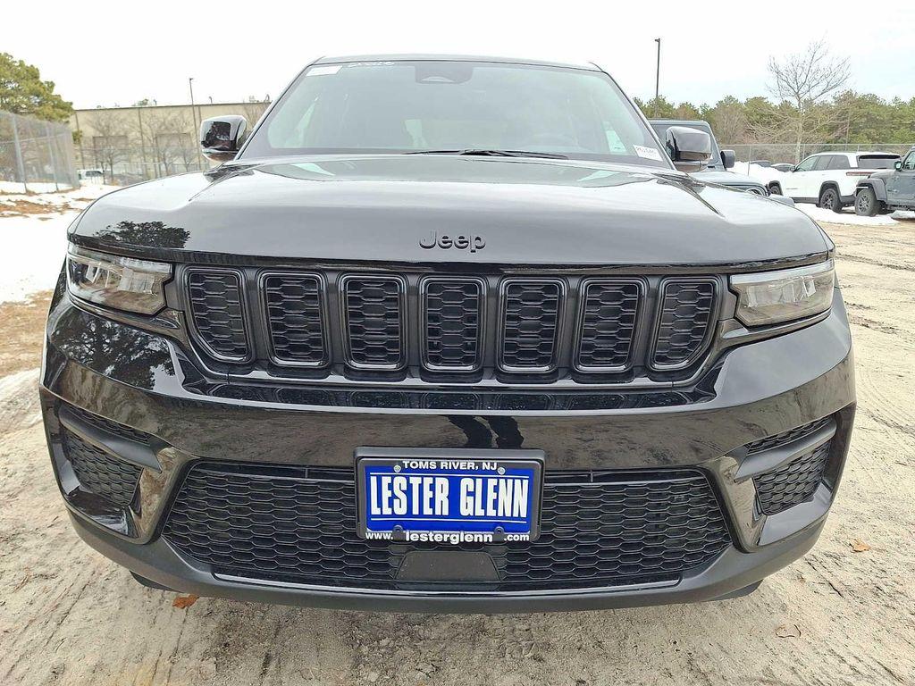 new 2025 Jeep Grand Cherokee car, priced at $48,375